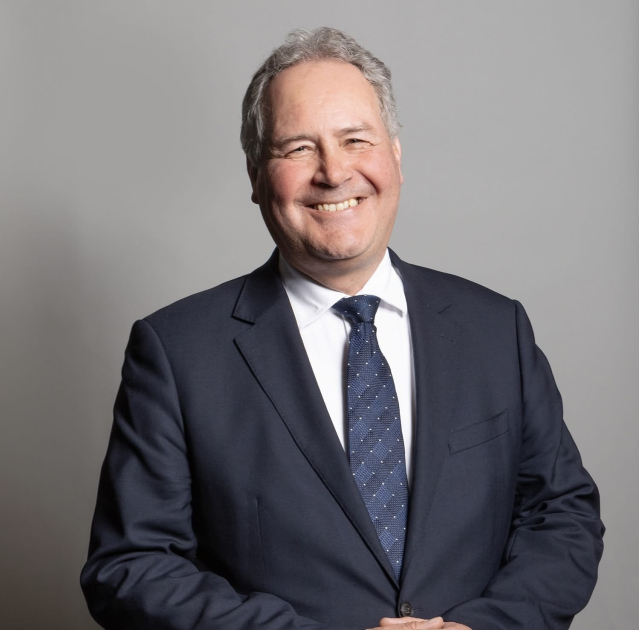 Bob Blekmen: Azərbaycan Avropa ilə Asiya arasında mühüm nəqliyyat və logistika qovşağına çevrilir Xeber basligi